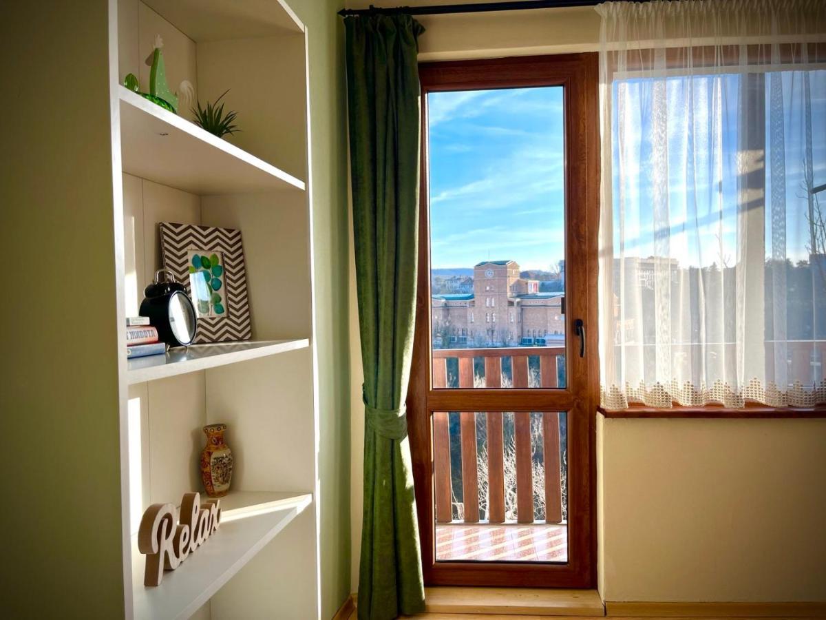 The Green Guest House Of Veliko Tarnovo-Amazing View, Top Location Exterior photo